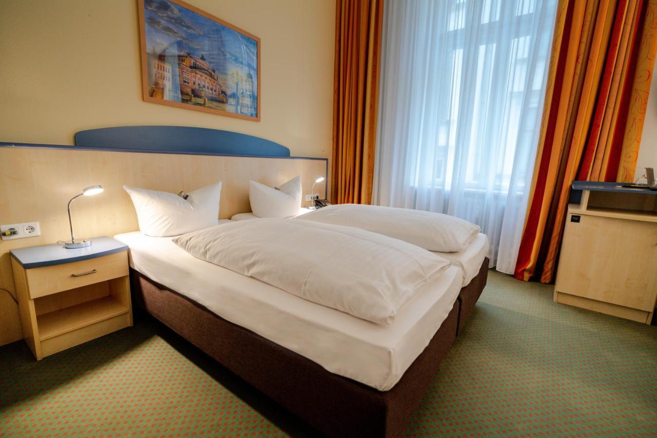 Hotel Tiergarten Берлин Екстериор снимка
